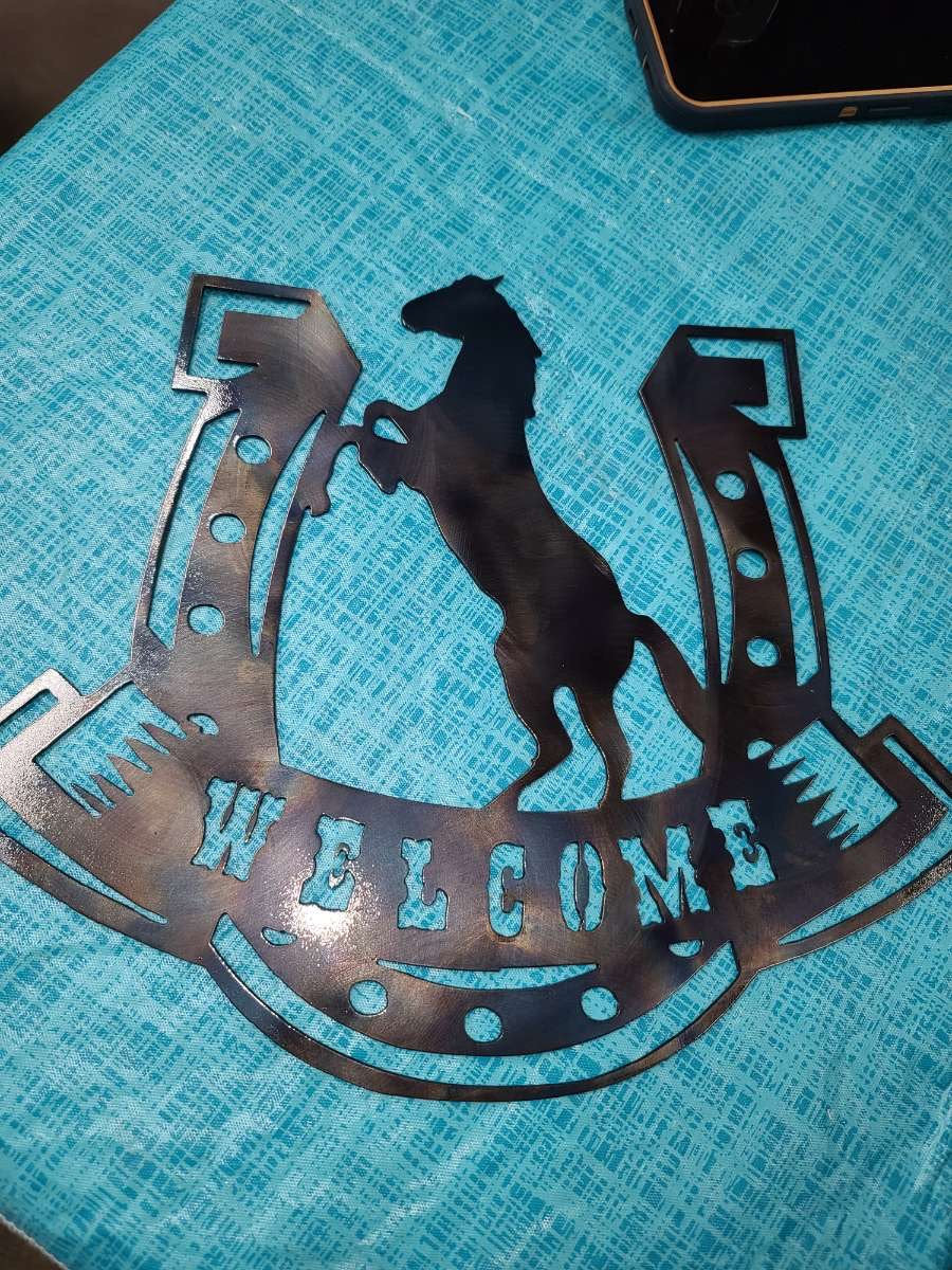 Horse Shoe Welcome Sign